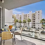 Bright Modern Beachside With Pool & Seaview *