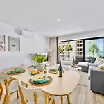 Bright Modern Beachside With Pool & Seaview Apartamento Quarteira