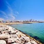Apartamento Bright Modern Beachside With Pool & Seaview *