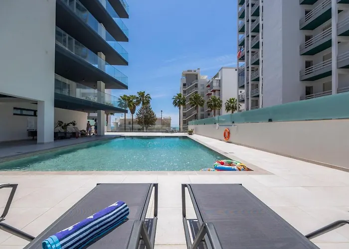 Bright Modern Beachside With Pool & Seaview * קווארטיירה
