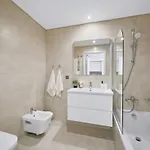 Bright Modern Beachside With Pool & Seaview * Quarteira