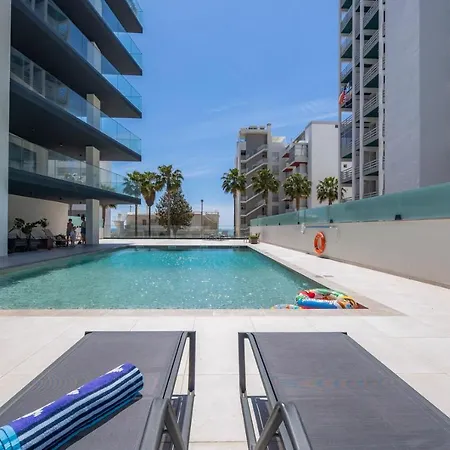 Bright Modern Beachside With Pool & Seaview * Quarteira