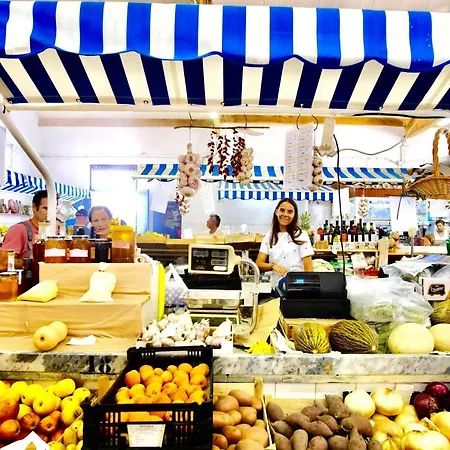 Appartement Bright Modern Beachside With Pool & Seaview Quarteira